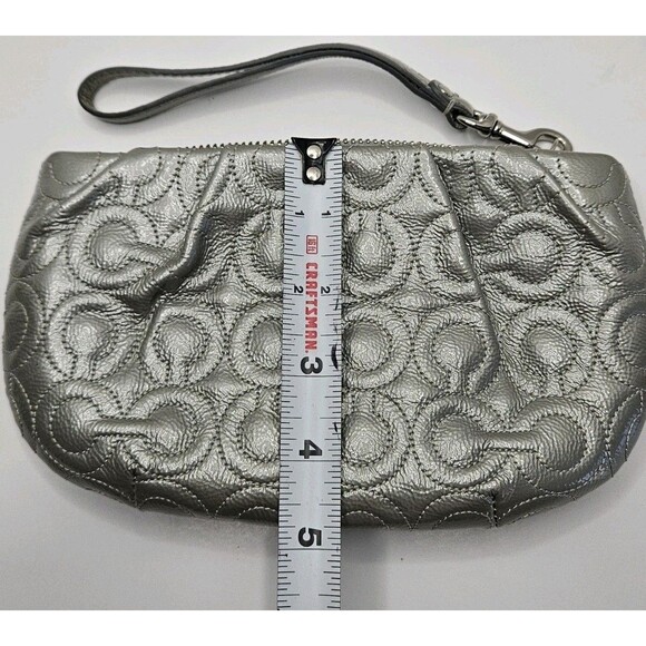 COACH Wristlet Quilted Leather Op Art Signature C Monogram 43229 Silver & Blue - Picture 7 of 9